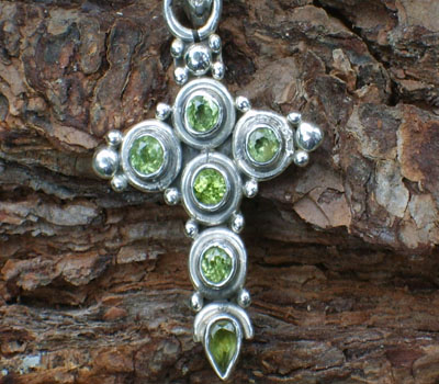 green cross pendant (3).jpg